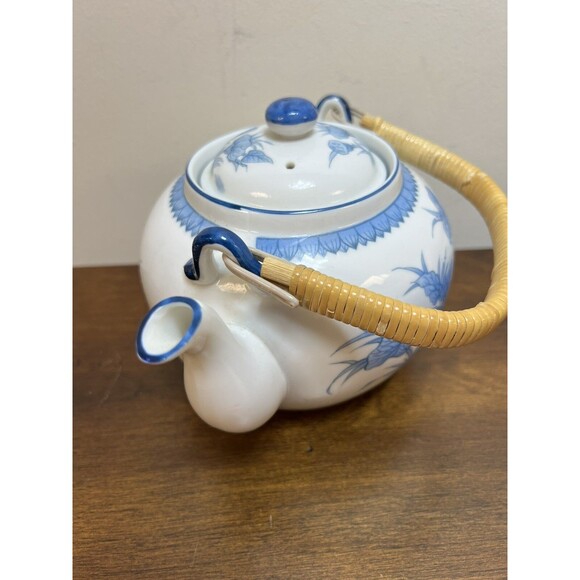 Seymour Mann Vintage China Fine Porcelain Blue & White Teapot Chinese Lotus - Picture 3 of 8